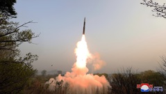Triều Tiên phóng vệ tinh thất bại, tuyên bố sẽ phóng tiếp