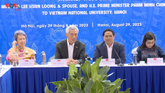 Thủ tướng Phạm Minh Chính và Thủ tướng Singapore Lý Hiển Long thăm Đại học Quốc gia Hà Nội