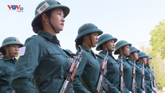 Nữ dân quân Điện Biên chuẩn bị cho lễ diễu binh, diễu hành kỷ niệm 70 năm Chiến thắng Điện Biên Phủ