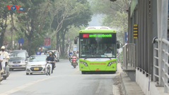 Có nên bỏ tuyến bus nhanh BRT, thay bằng đường sắt đô thị?