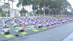 Đồng Tháp: Hơn 450 người đồng diễn trong Ngày Quốc tế Yoga