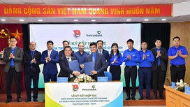 JICA trao tặng kỷ niệm chương cống hiến cho Vietcombank