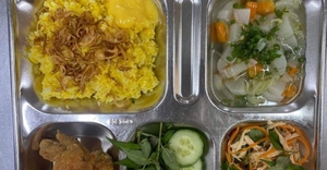 Bếp ăn tập thể trường iSchool Nha Trang cung cấp suất ăn gây ngộ độc thực phẩm
