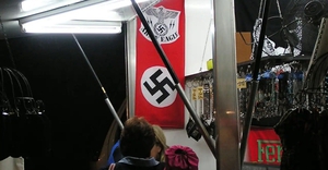 Hai bang lớn của Australia cấm sử dụng biểu tượng của Đức Quốc xã