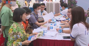 Bất cập giáo dục Việt Nam: Cấp 3 “cửa hẹp”, đại học “thênh thang”