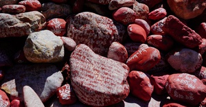 Gò đá Mani - Nét văn hóa độc đáo của người Tạng nơi đầu nguồn Mekong - Lan Thương
