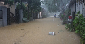 Áp thấp nhiệt đới gây mưa to, các tỉnh miền Trung chủ động ứng phó