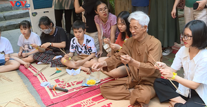 Hoạt động trải nghiệm Trung thu cổ truyền cho các bạn trẻ