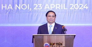 Thủ tướng Việt Nam và Thủ tướng Lào chủ trì tọa đàm với doanh nghiệp ASEAN và các đối tác