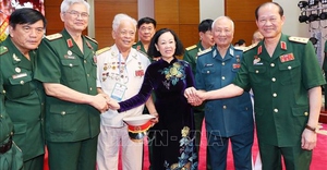 Lãnh đạo Đảng, Nhà nước gặp mặt đại diện chiến sĩ Điện Biên, dân công hỏa tuyến