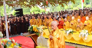 Hàng vạn Phật tử cả nước cầu siêu, tri ân các anh hùng liệt sĩ tại Điện Biên
