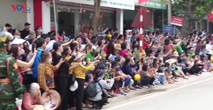 Người dân Điện Biên náo nức xem tổng duyệt diễu binh, diễu hành