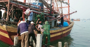 Thành lập Ban chỉ huy tiền phương tìm kiếm 11 ngư dân Quảng Bình mất tích trên biển