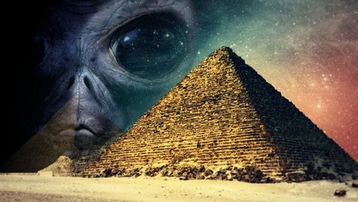 Thử ngủ trong Kim tự tháp, Vua Napoleon hãi hùng vì những điều kì lạ