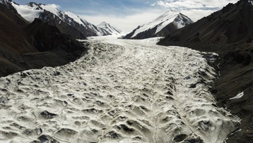 Sông băng trên cực thứ 3 của thế giới sắp biến mất