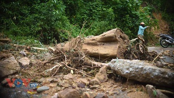 Rà soát các điểm nguy cơ sạt lở núi và di dời dân đến nơi an toàn ở Bình Định