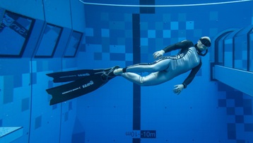 Ba Lan khai trương bể lặn sâu nhất thế giới