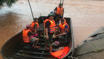 Tìm thấy thi thể cán bộ giám sát giao thông bị nước cuốn trôi ở Điện Biên