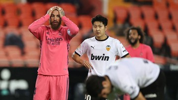 Real thảm bại trước Valencia: Zidane trả giá vì không làm mới đội hình?
