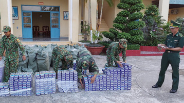 Bắt giữ hơn 21.000 gói thuốc lá vận chuyển trái phép qua biên giới tại Kiên Giang