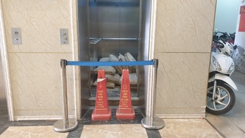 Hà Nội: "Góc khuất" vụ thang máy chung cư rơi từ tầng 5