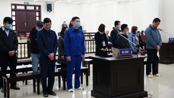Cực Giám đốc CDC Hà Nội bị tuyên phạt 10 năm tù vì nâng khống máy xét nghiệm