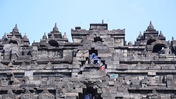 Borobudur - đền Phật giáo lớn nhất thế giới tại nước Hồi giáo Indonesia