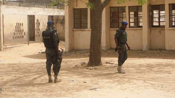 Nigeria giải cứu hơn 300 học sinh bị phiến quân bắt cóc