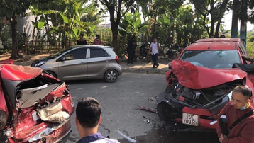 Ô tô gây tai nạn liên hoàn ở Phú Thọ, 4 người thương vong
