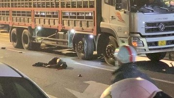 Đắk Nông: Tông vào đuôi xe tải đang dừng đèn đỏ, 2 người tử vong