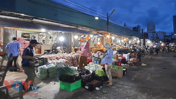 Khánh Hòa: Chợ đầu mối, cảng cá nhộn nhịp đầu năm mới