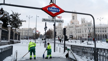 Tây Ban Nha vẫn chật vật trong tuyết rơi kỷ lục