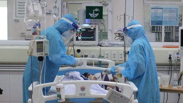 Bệnh nhân Covid-19 ở Quảng Ninh suy hô hấp, tổn thương phổi nặng