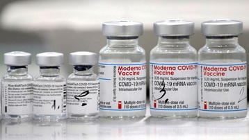 Moderna chạy theo lợi nhuận, làm ngơ trước đề nghị mua vaccine của nước nghèo?