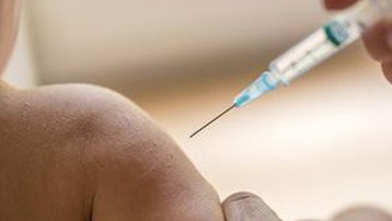 Bộ Y tế sẽ ban hành hướng dẫn tiêm vaccine COVID-19 cho trẻ em trước 15/10