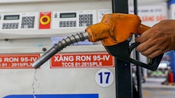 Giá xăng dầu tăng 'sốc', có lo lạm phát?