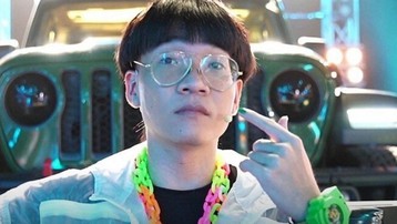 Rap Việt mùa 2 chưa 'khai hỏa', Wowy đã gây hài với mái tóc 'úp tô'