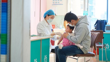 Ủy ban Y tế Quốc gia Trung Quốc cảnh báo nguy cơ 'cúm chồng Covid-19'