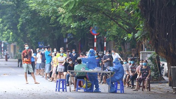 Hà Nội xét nghiệm diện rộng cho cư dân quanh Bệnh viện Việt Đức