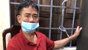 Thừa Thiên Huế: Bắt khẩn cấp kẻ dùng dao đâm cán bộ Công an trọng thương
