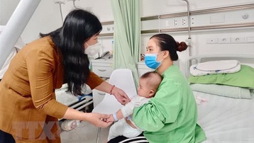 Sức khoẻ 18 trẻ ở Hà Nội bị tiêm nhầm vaccine COVID-19 hiện thế nào?