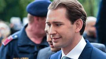 Áo: Cựu Thủ tướng bị dỡ bỏ quyền miễn trừ để phục vụ điều tra tham nhũng