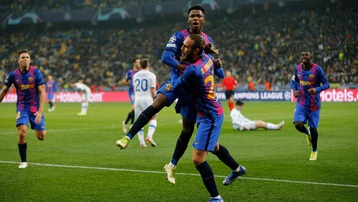 Kết quả Dinamo Kiev 0-1 Barcelona: Fati cứu nguy cho Barca