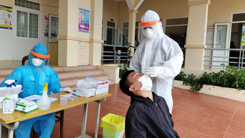 Ngày 13/12, Việt Nam có thêm 15.377 ca mắc COVID-19, Hà Nội nhiều nhất với 1.000 ca