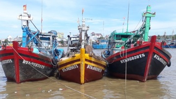Bình Thuận: 1 người tử vong, 5 tàu thuyền bị chìm do ảnh hưởng bão Rai