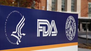 FDA dự kiến cấp phép cho hai loại thuốc viên điều trị Covid