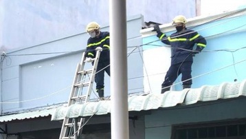 TP.HCM: Một người đàn ông bị điện giật tử vong trên mái nhà