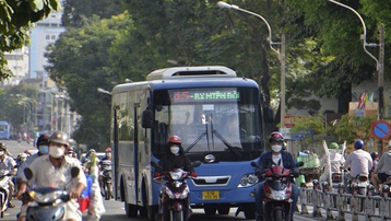 TP.HCM: Xe buýt hoạt động èo uột do người dân còn e ngại