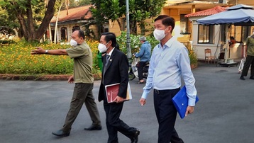 Hoãn xét xử cựu Phó Chủ tịch TP.HCM Trần Vĩnh Tuyến