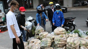 Người dân Thủ đô chung tay 'giải cứu' nông sản cho nông dân huyện Mê Linh